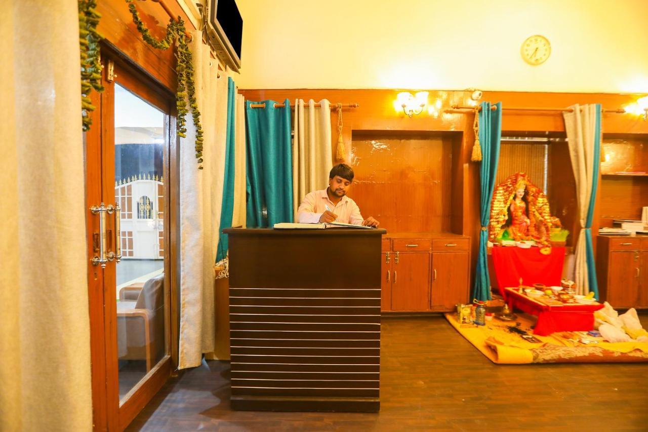 OYO 62702 Golden Home Stay New Delhi Eksteriør billede
