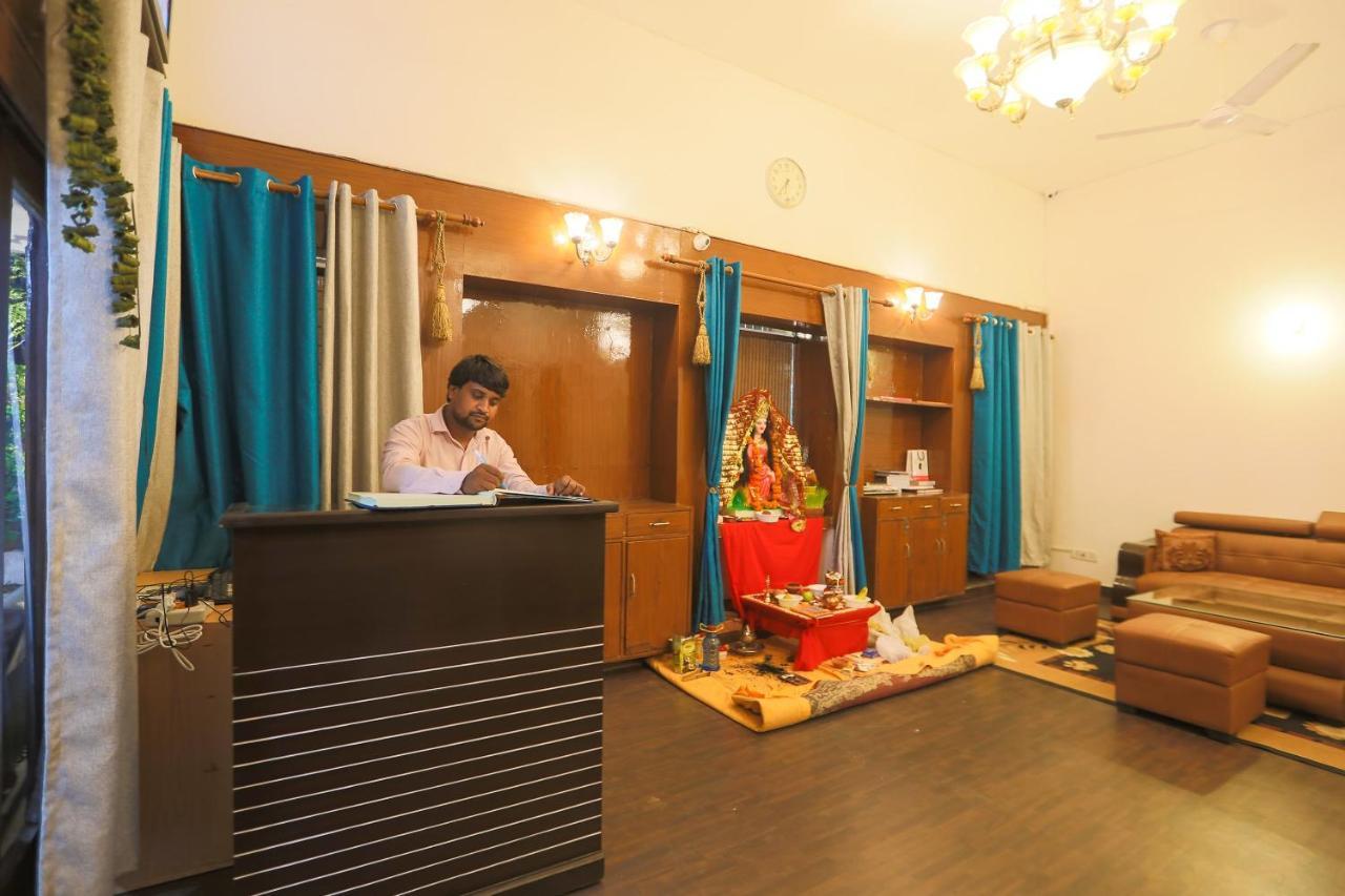 OYO 62702 Golden Home Stay New Delhi Eksteriør billede