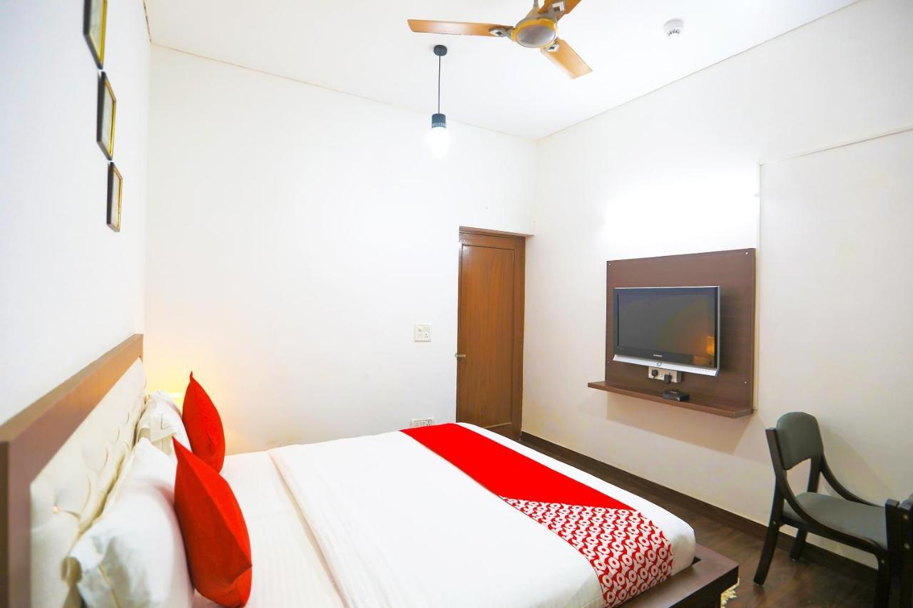OYO 62702 Golden Home Stay New Delhi Eksteriør billede
